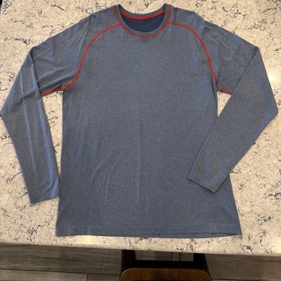 Lululemon Men Long Sleeve Shirt! Size XL! Like New Condition! Only worn once! - Picture 5 of 8